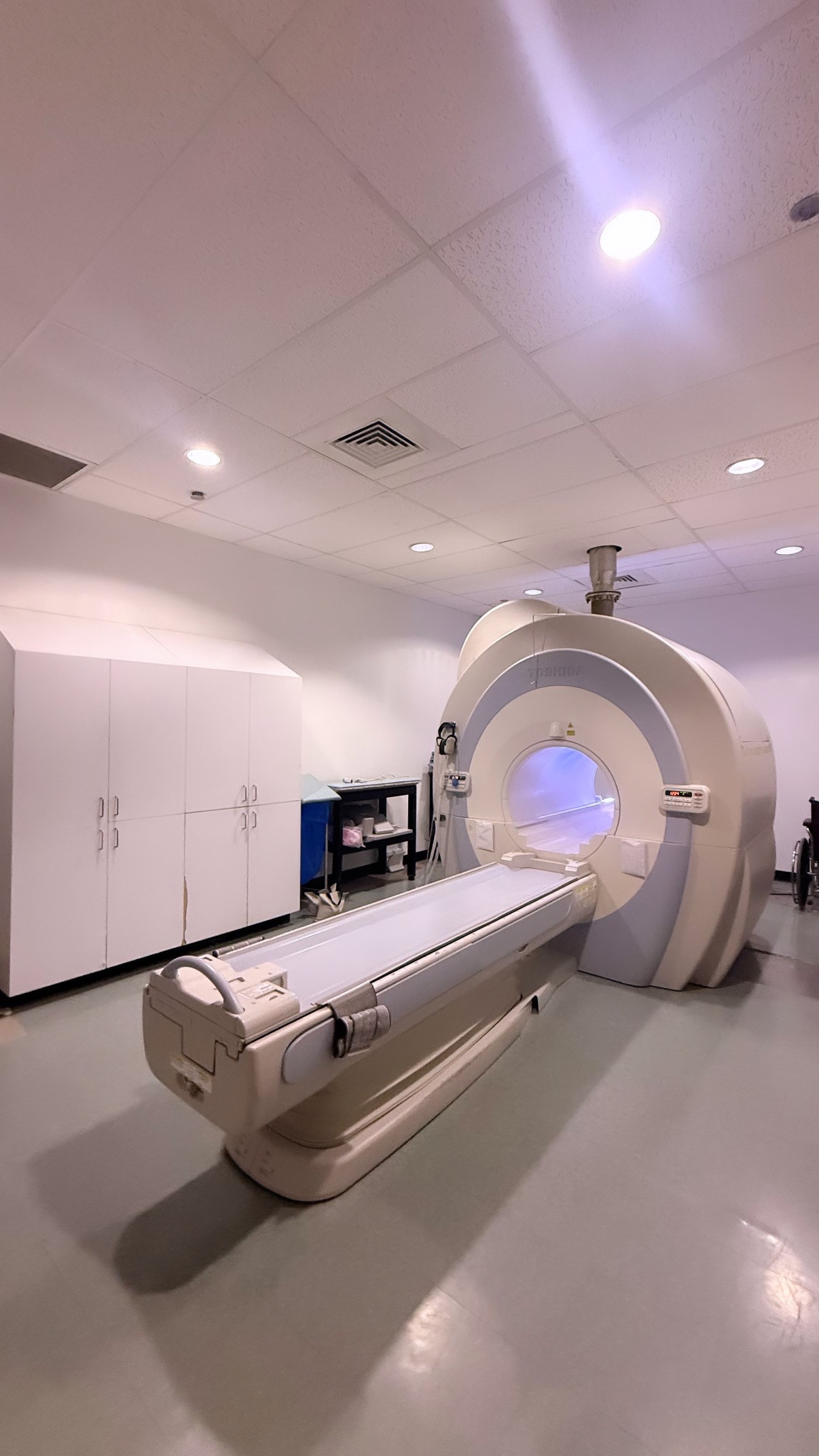Toshiba Titan 32 Channel MRI System